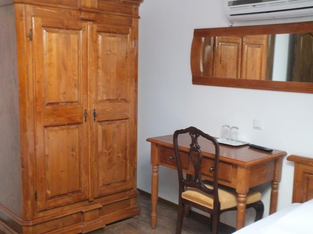 Camere De Inchiriat Onelia ألبا يوليا المظهر الخارجي الصورة
